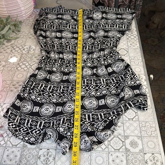 Dainty Hooligan Monochrome Patterned Playsuit - Picture 12 of 12